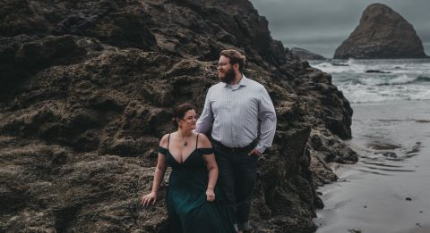 An image of the couple.